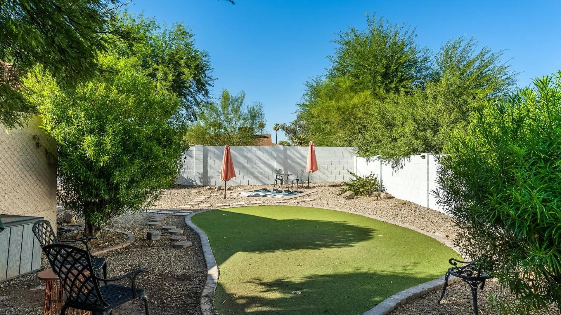 Holiday home Unique Chique Backyard Games Pool So Much More Phoenix